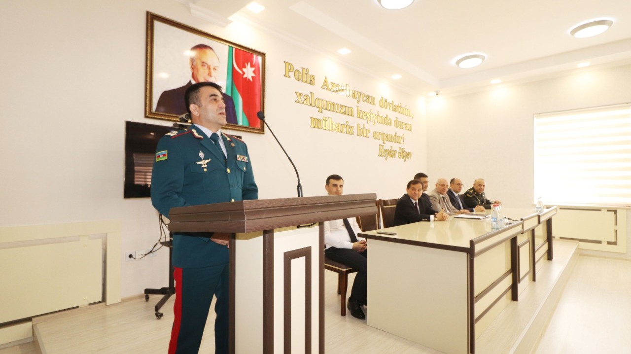 Qazaxda icra başçısı polis əməkdaşlarını Fəxri Fərmanla təltif etdi - FOTOLAR